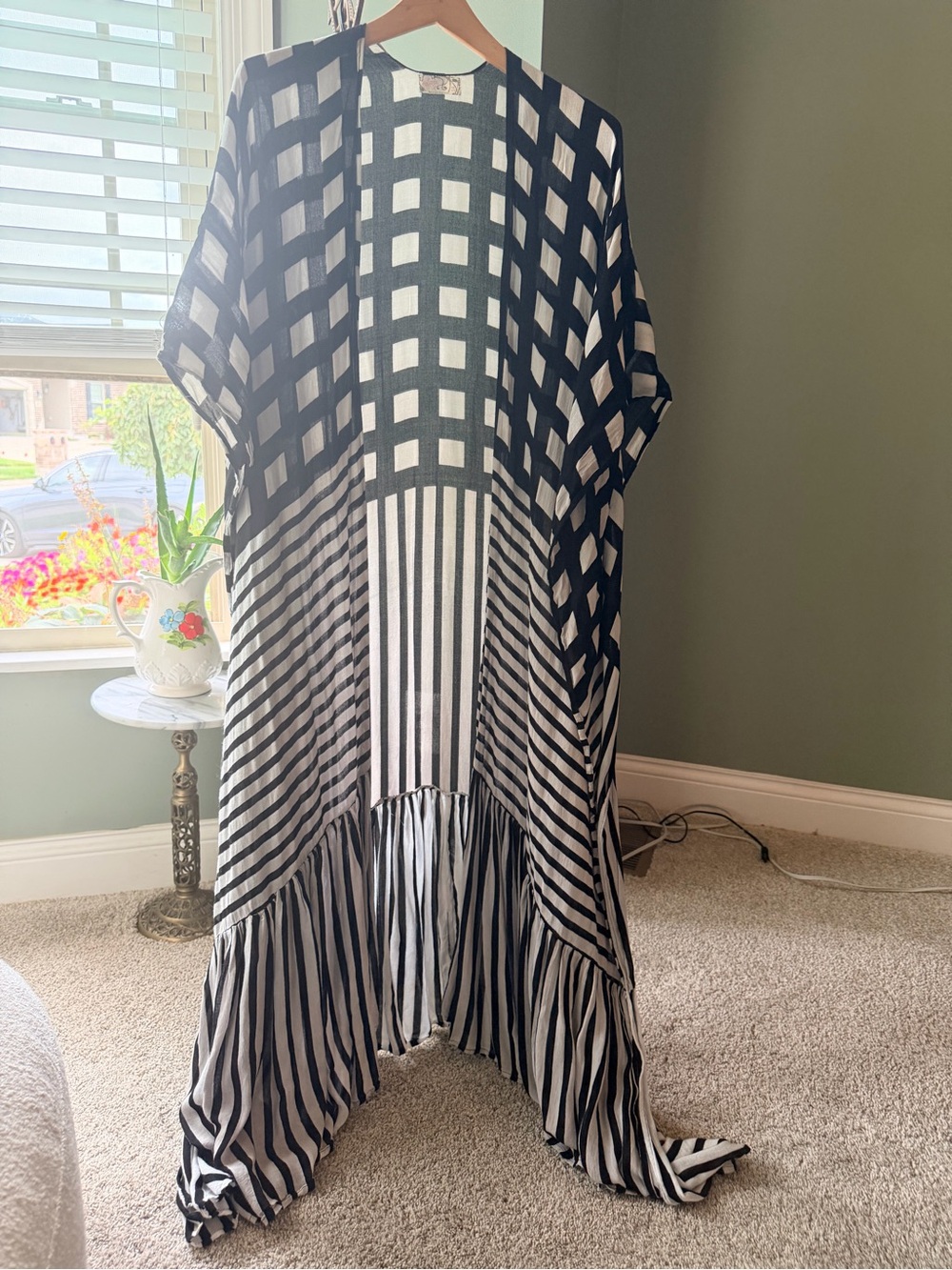 GT-0089 Free People Black White Mixed Print Ruffle Maxi Kimono Duster OS
